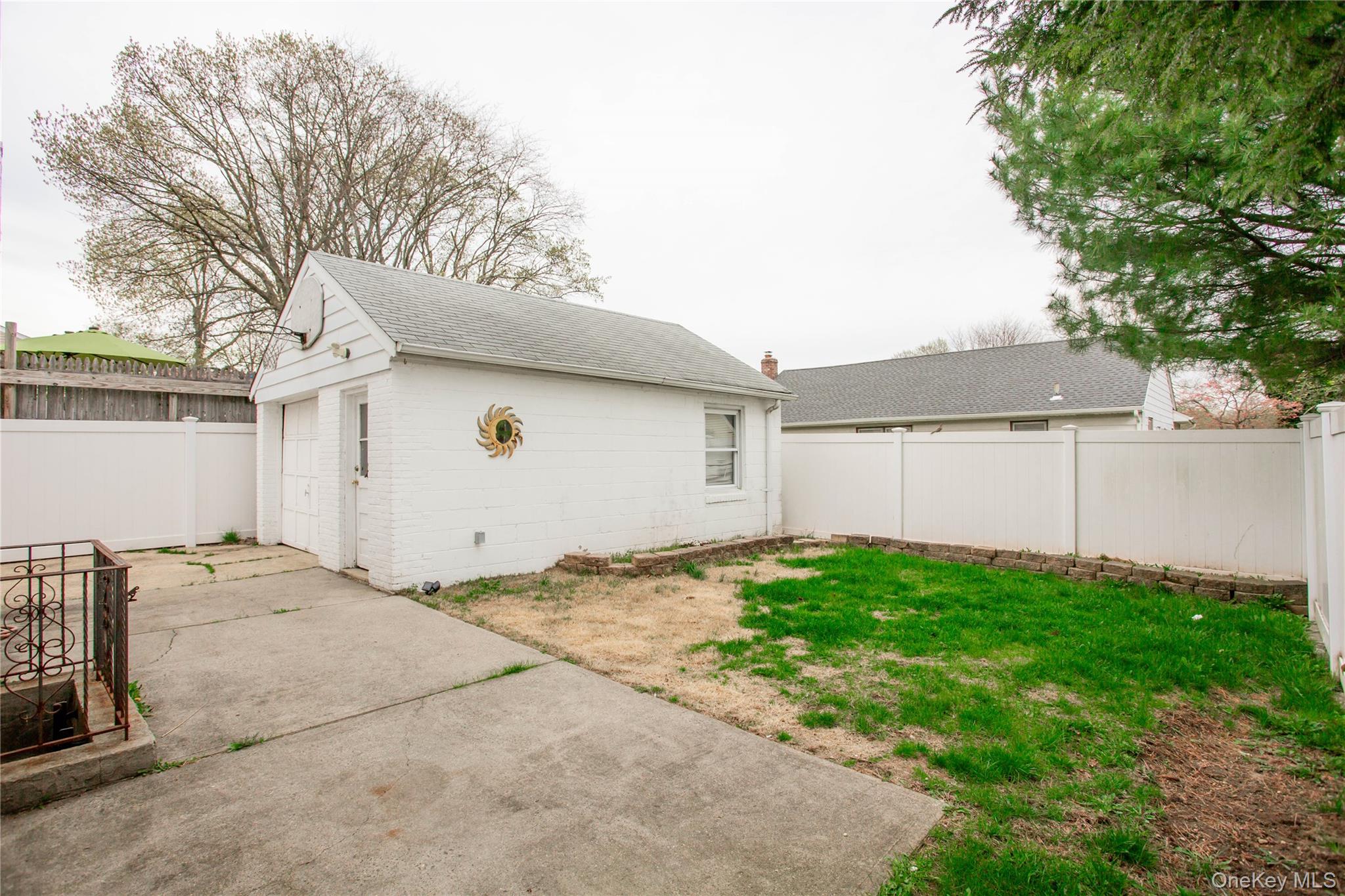 193 Nassau Boulevard Unit: Main