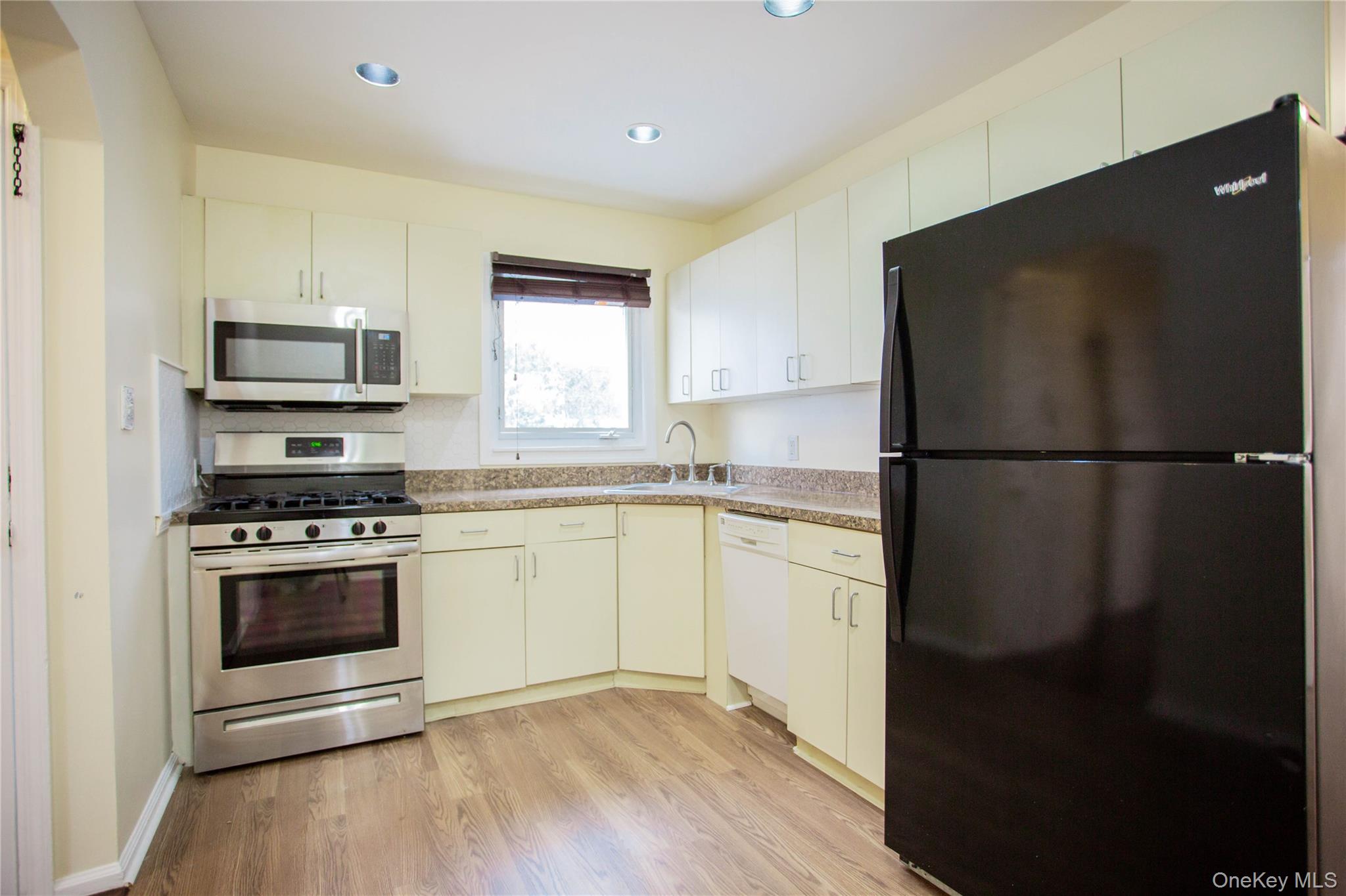 193 Nassau Boulevard Unit: Main