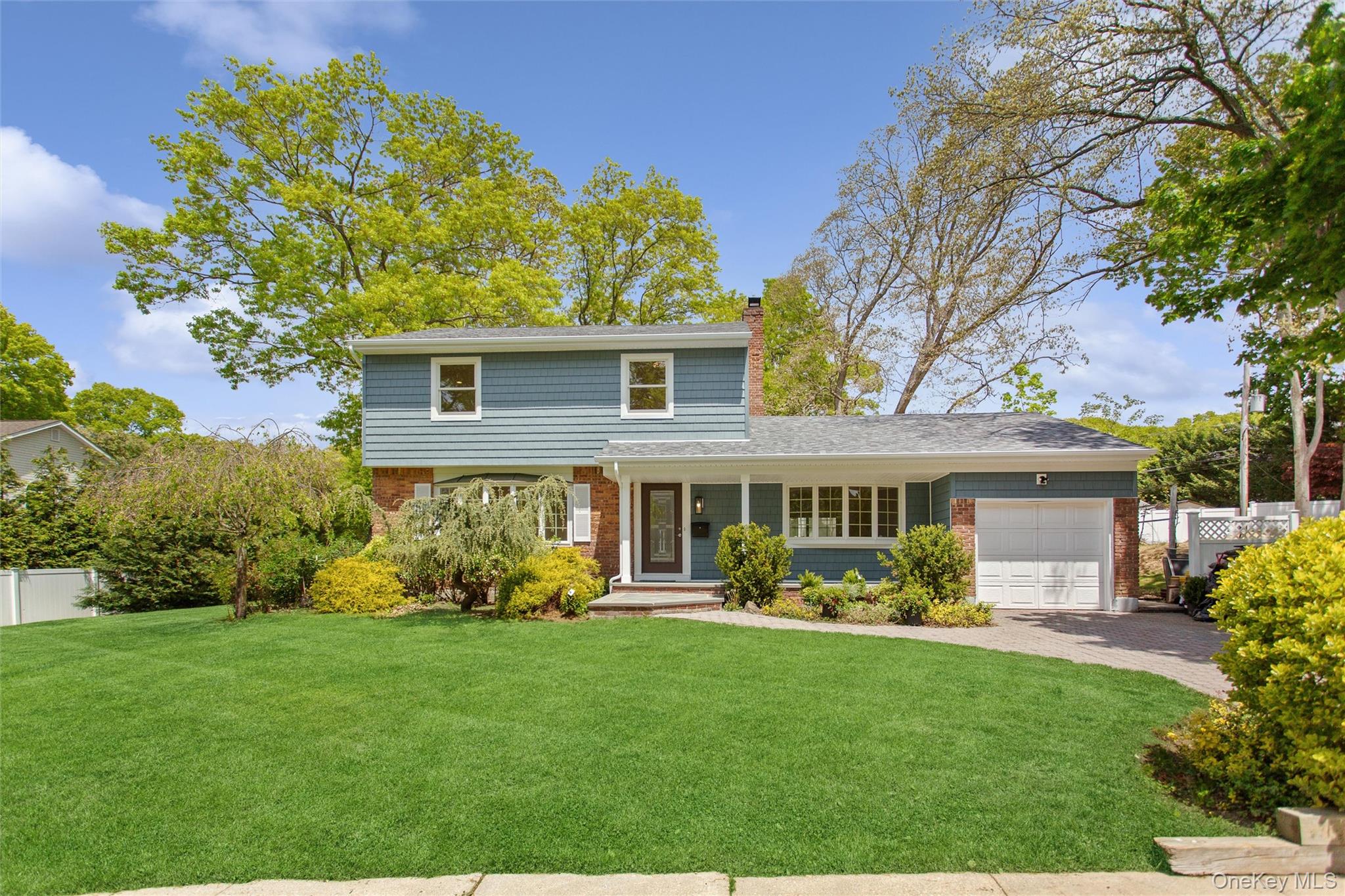 15 Locust Road