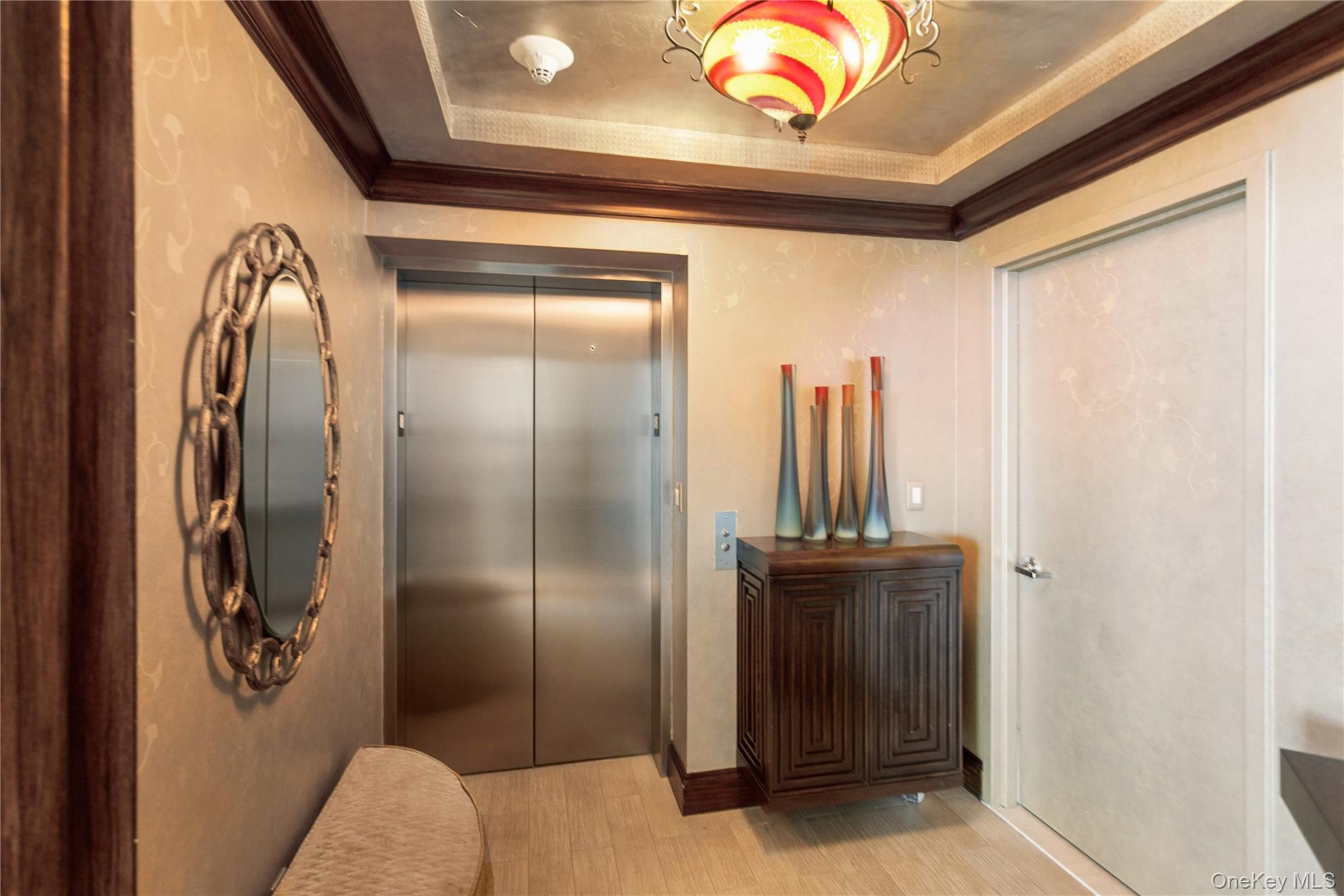 403 E Boardwalk Unit: 806
