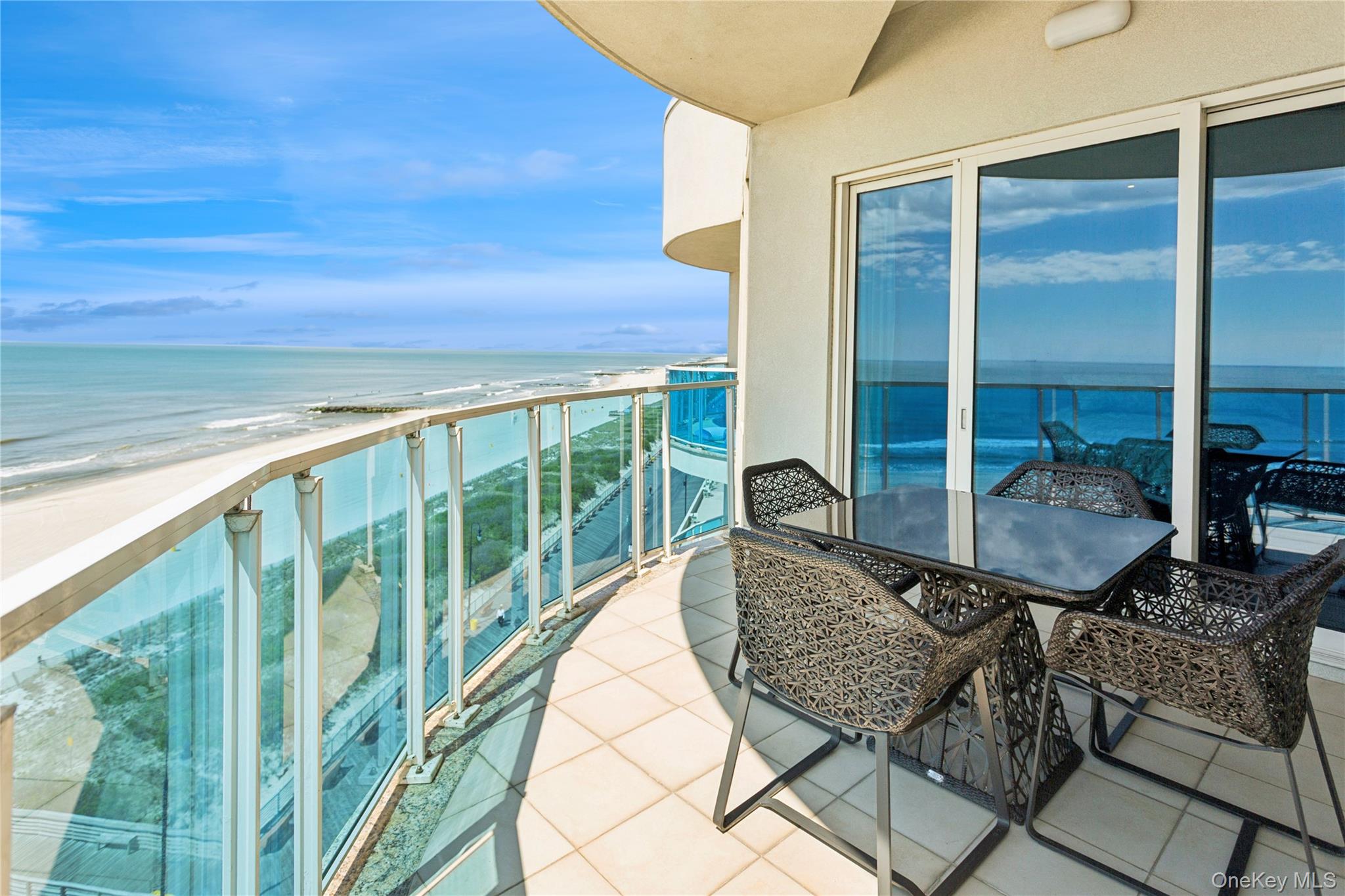 403 E Boardwalk Unit: 806