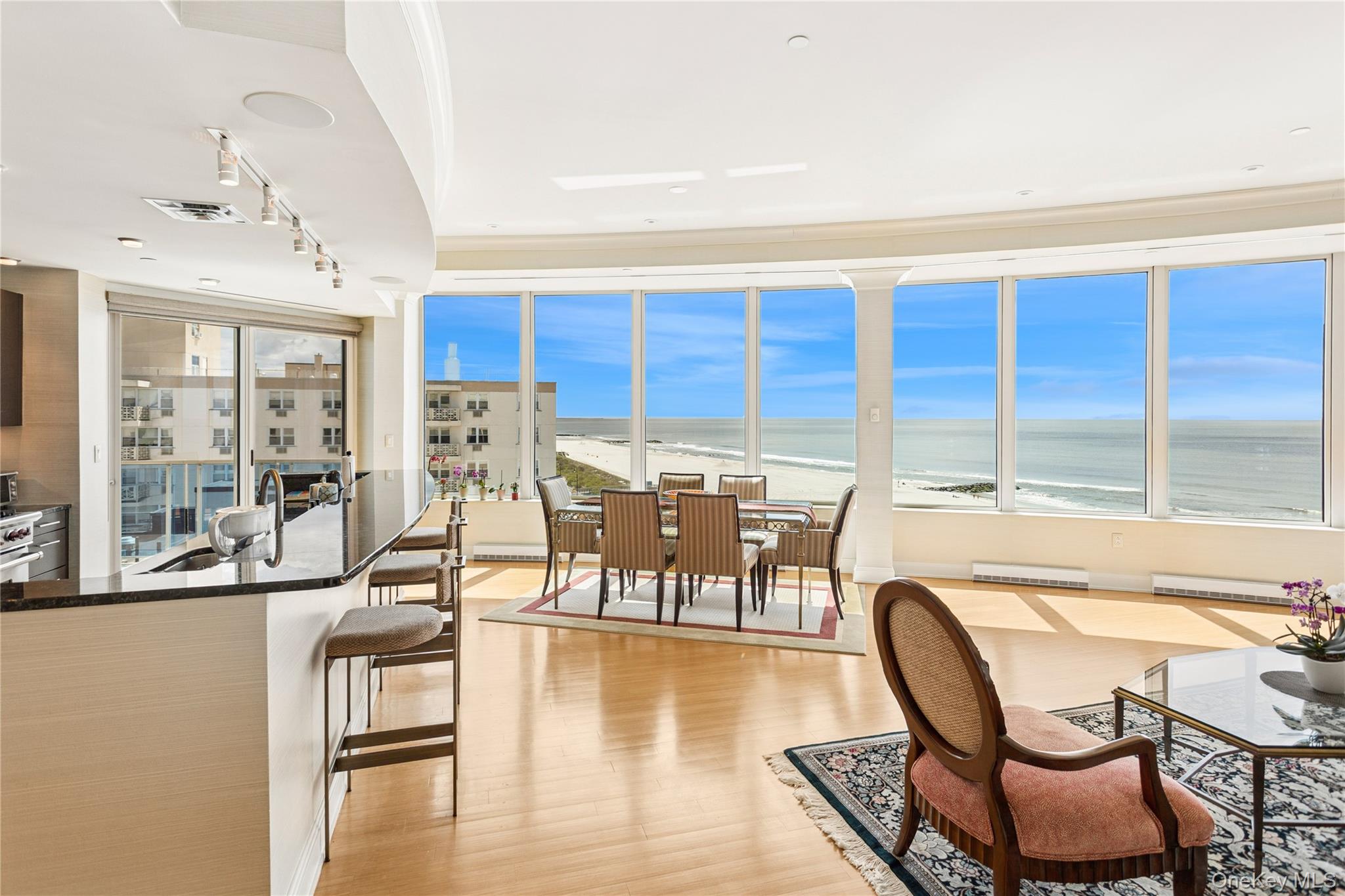 403 E Boardwalk Unit: 806
