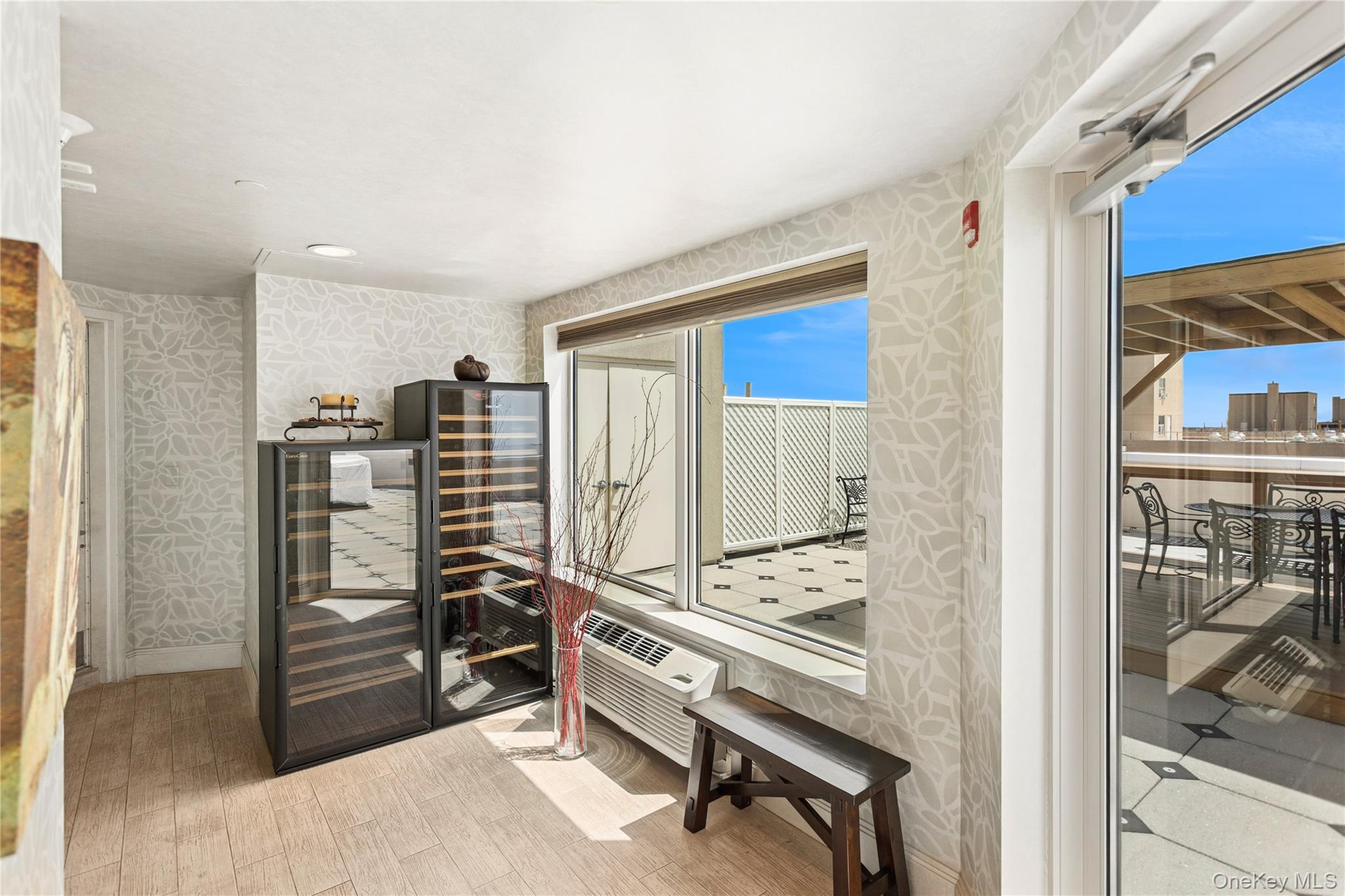 403 E Boardwalk Unit: 806