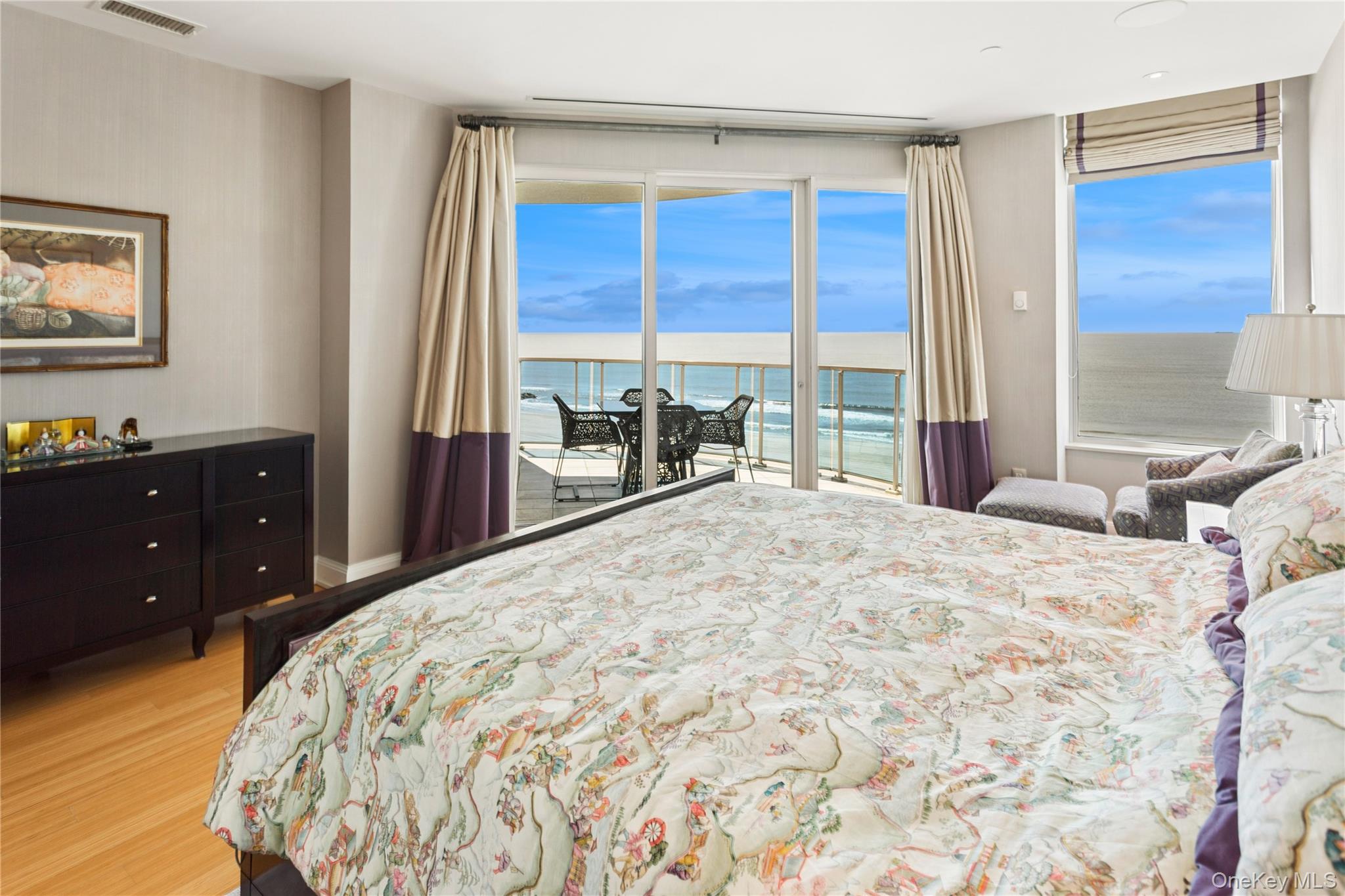 403 E Boardwalk Unit: 806