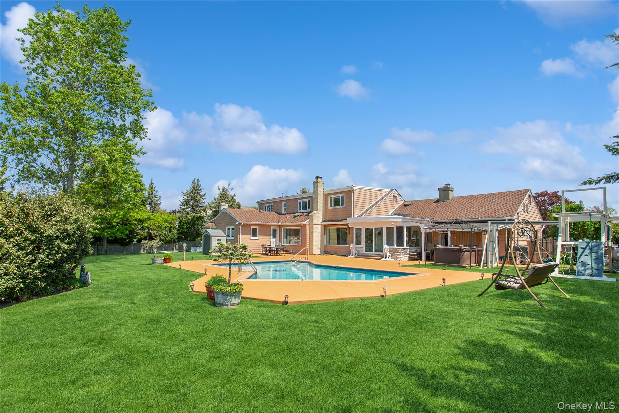 996 Wateredge Place