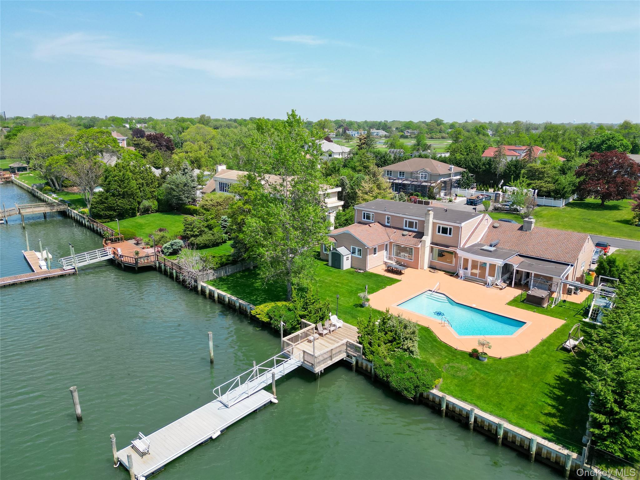 996 Wateredge Place