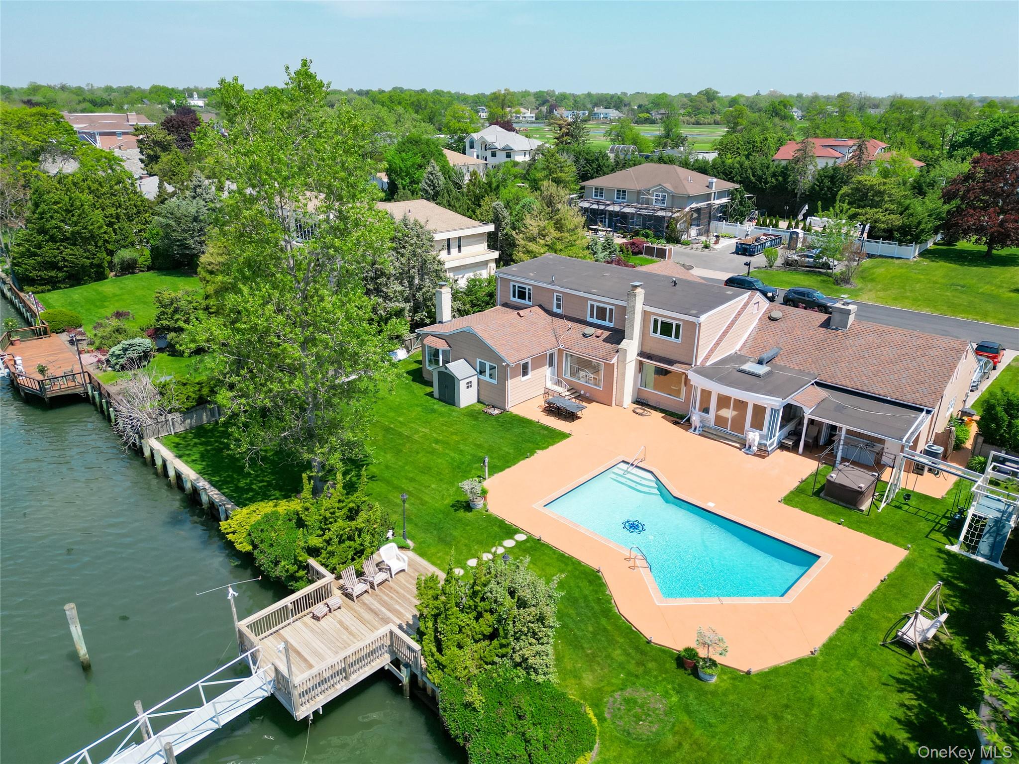 996 Wateredge Place