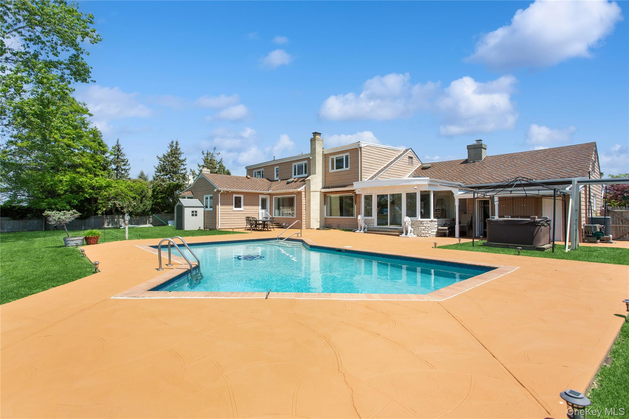996 Wateredge Place