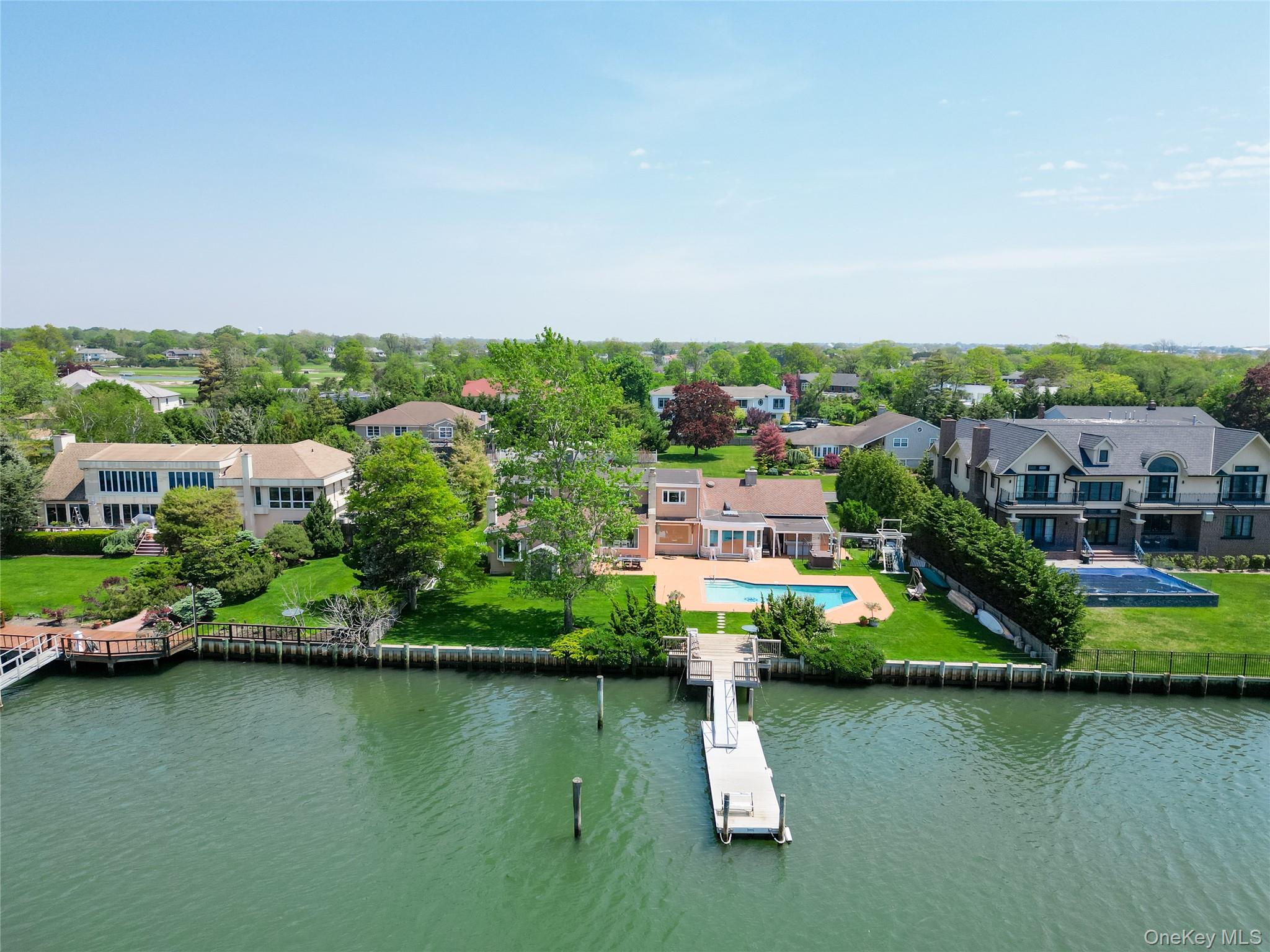 996 Wateredge Place