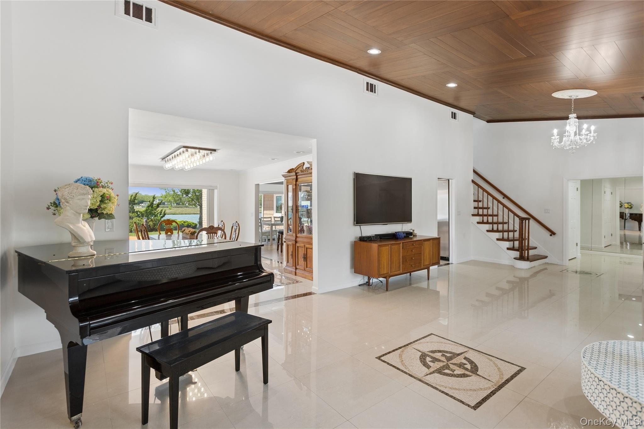 996 Wateredge Place