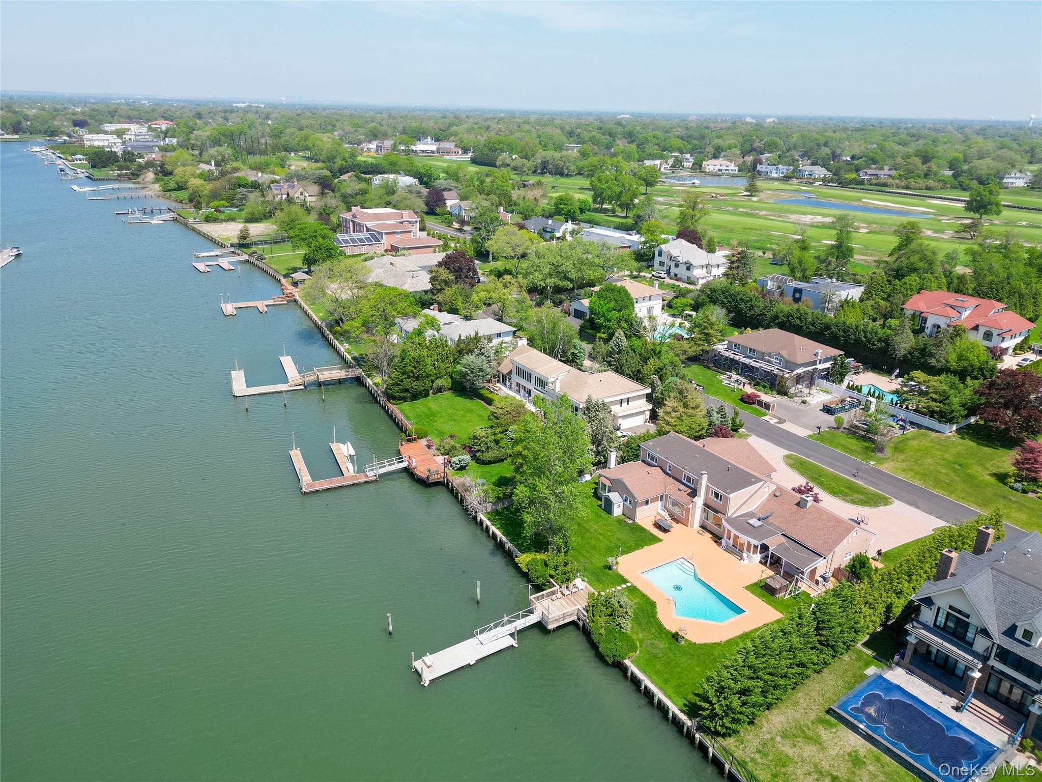996 Wateredge Place