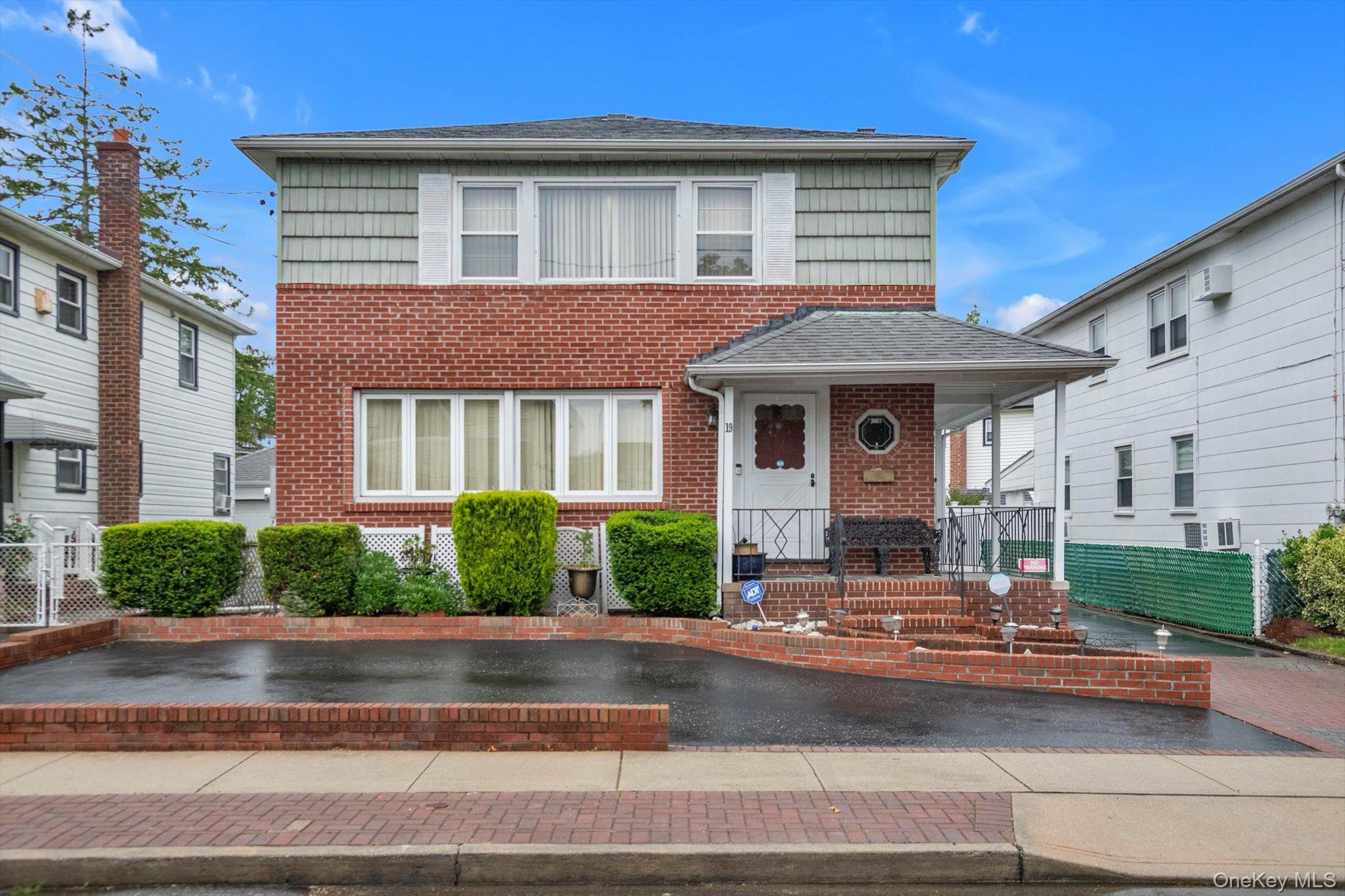 19 Gibson Boulevard