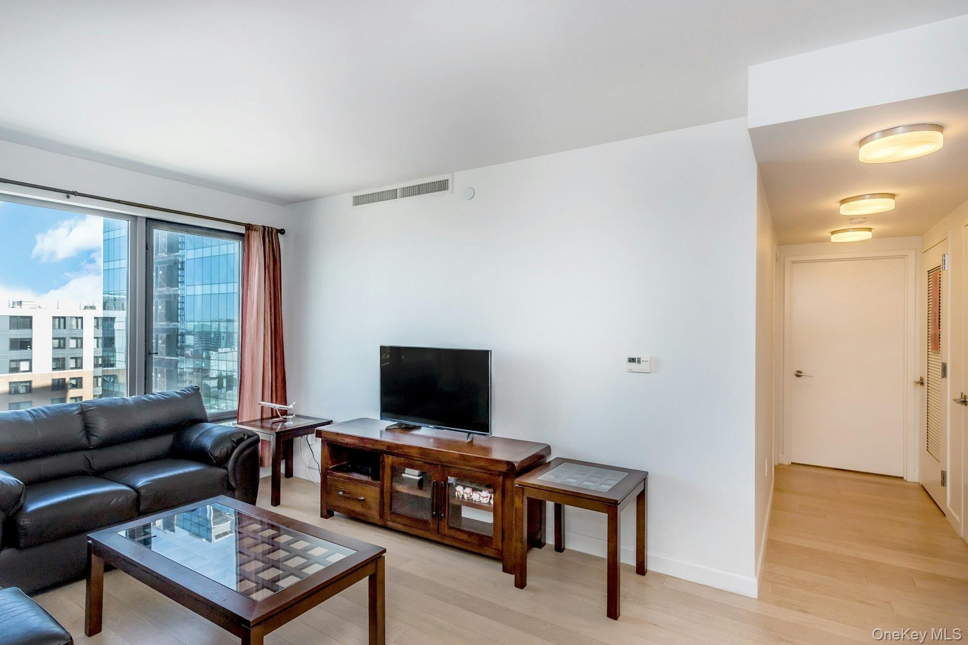 138-35 39th Avenue Unit: 13L