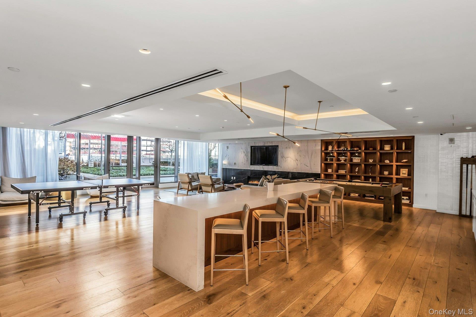 138-35 39th Avenue Unit: 13L