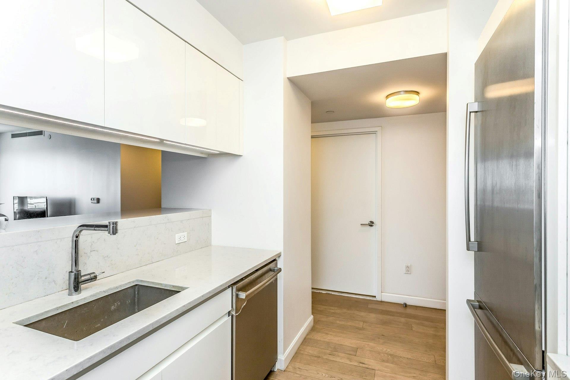138-35 39th Avenue Unit: 13L