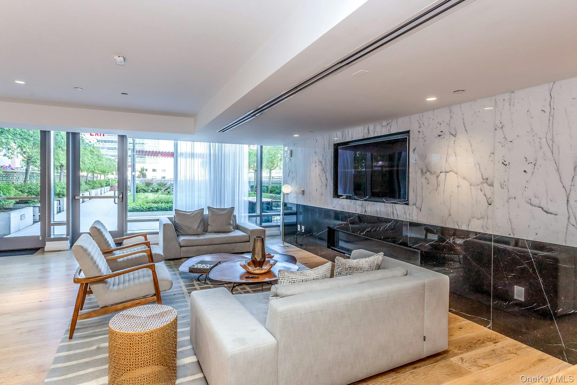 138-35 39th Avenue Unit: 13L