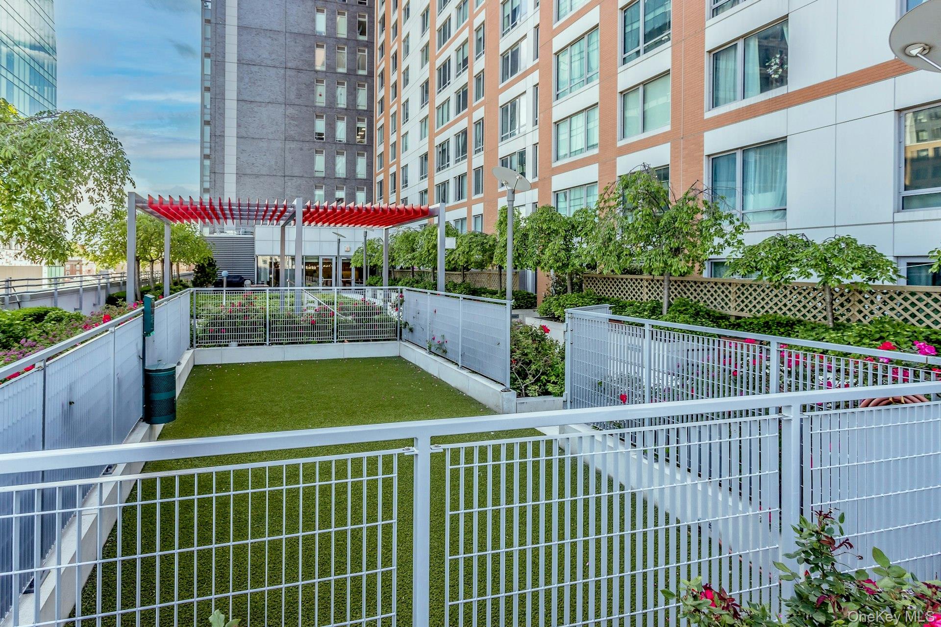 138-35 39th Avenue Unit: 13L