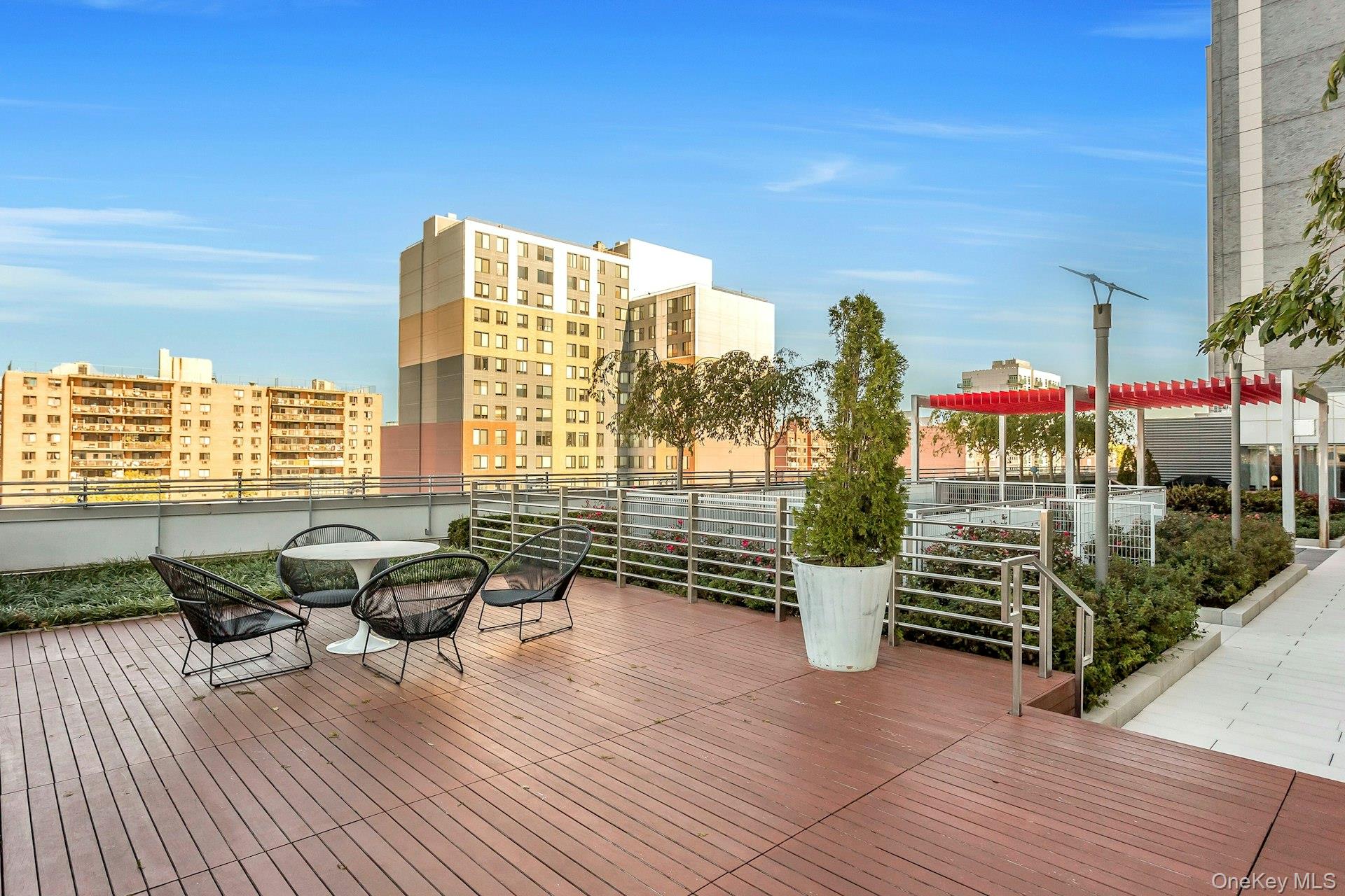138-35 39th Avenue Unit: 13L