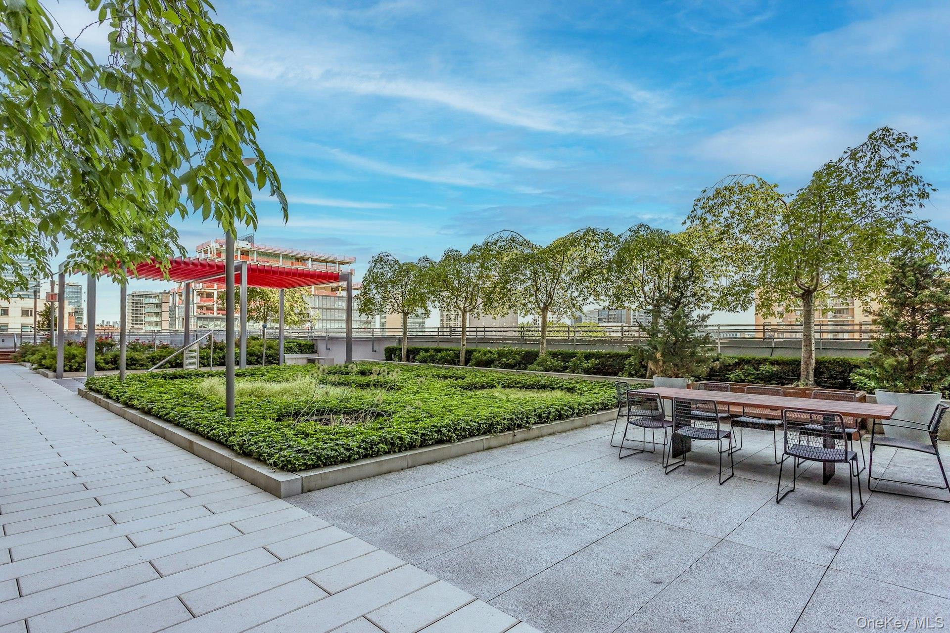 138-35 39th Avenue Unit: 13L