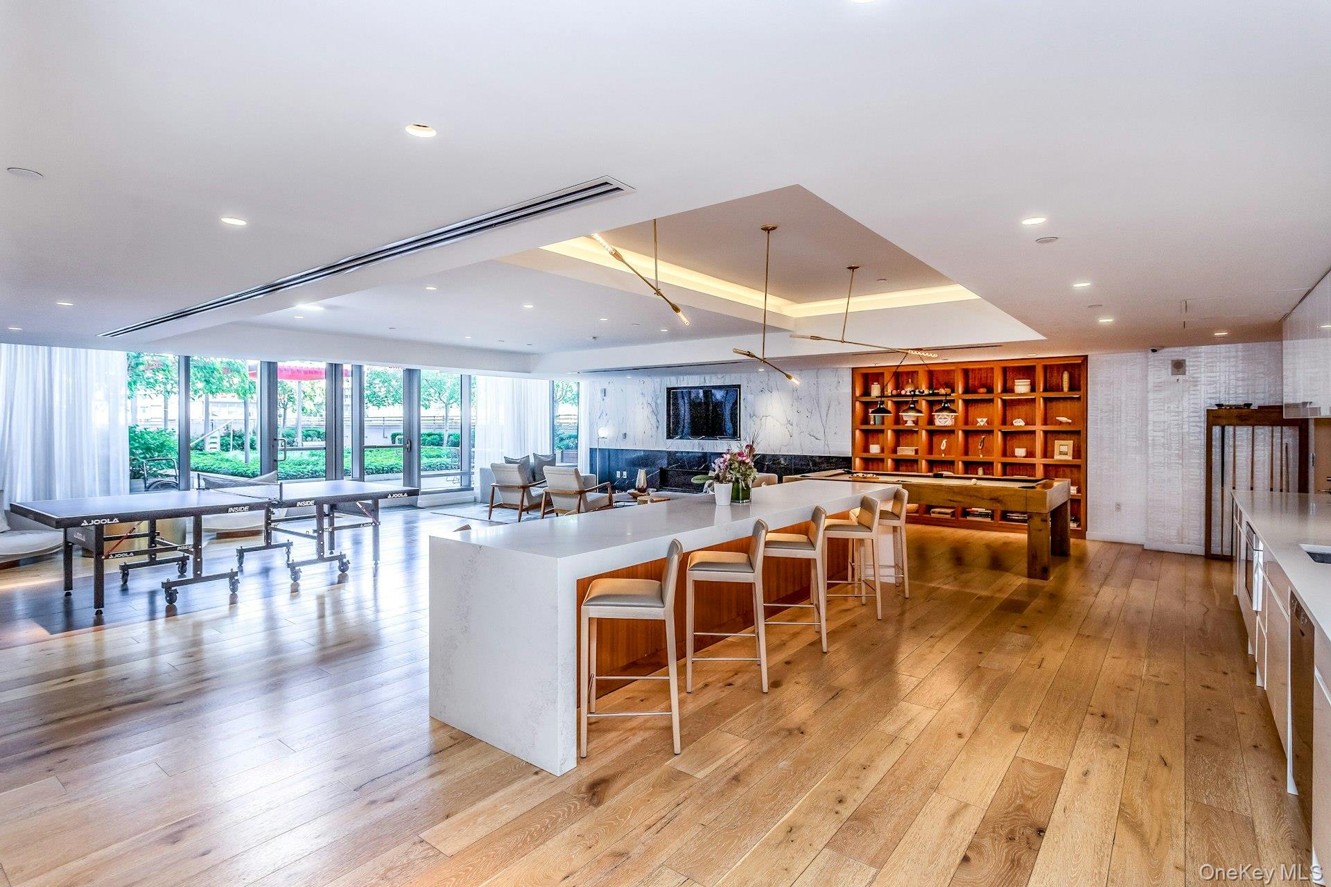 138-35 39th Avenue Unit: 13L