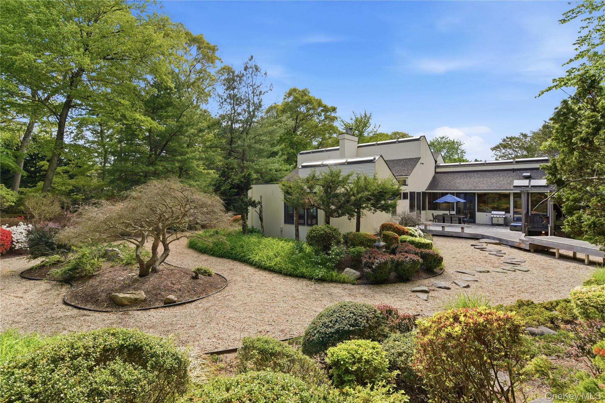 6 Deepwood Court