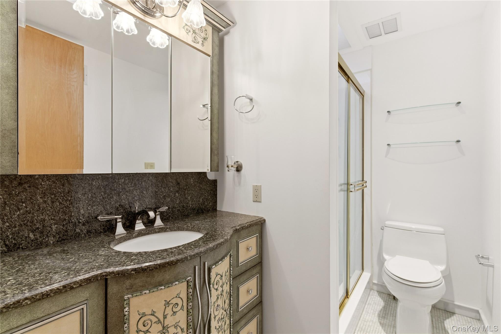 6 Deepwood Court