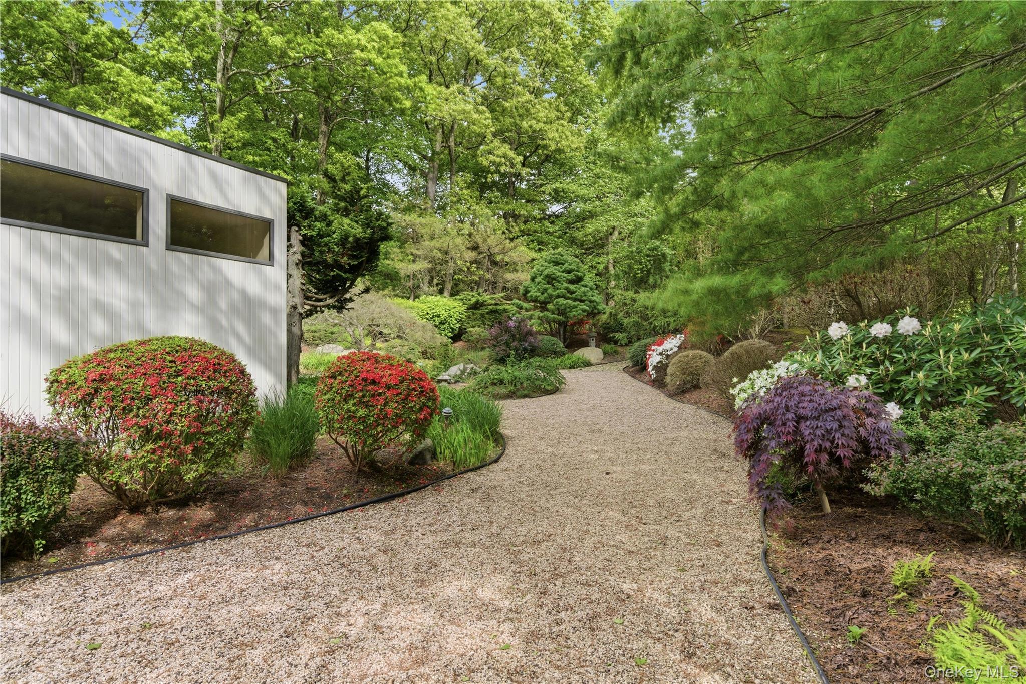 6 Deepwood Court