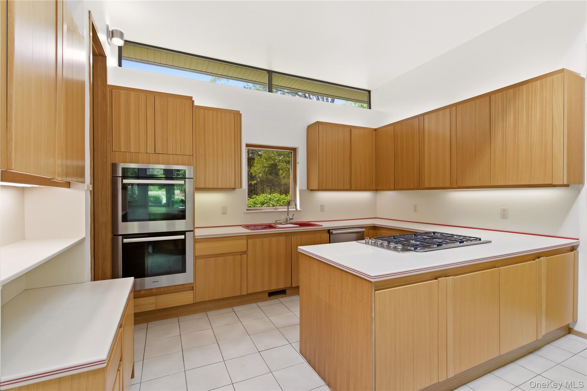 6 Deepwood Court
