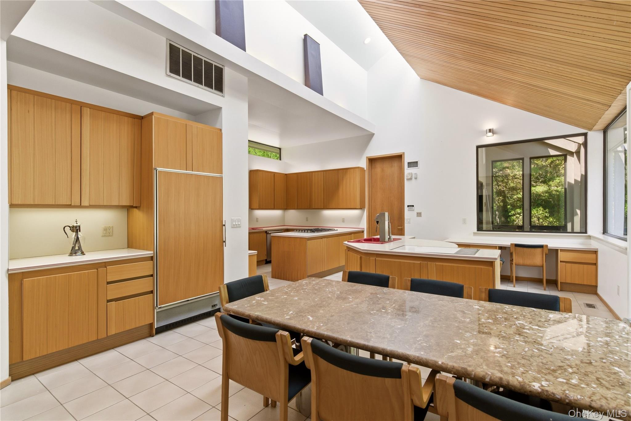6 Deepwood Court
