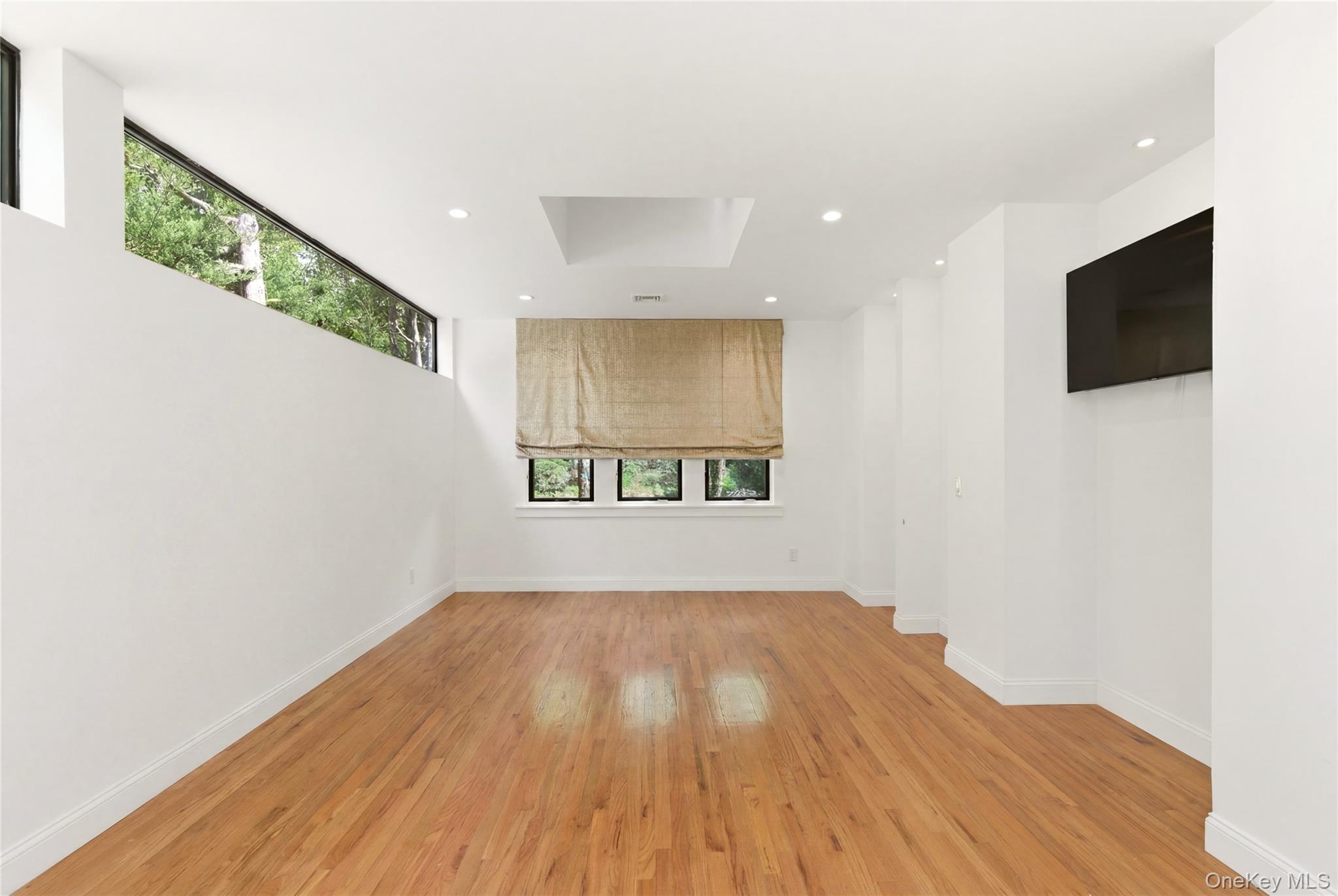 6 Deepwood Court