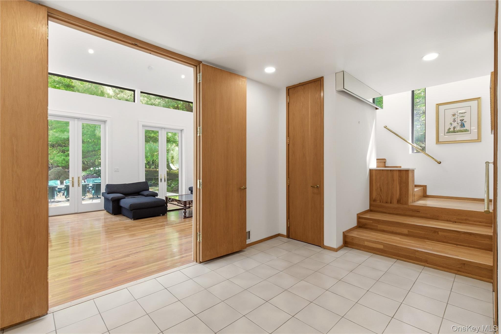 6 Deepwood Court