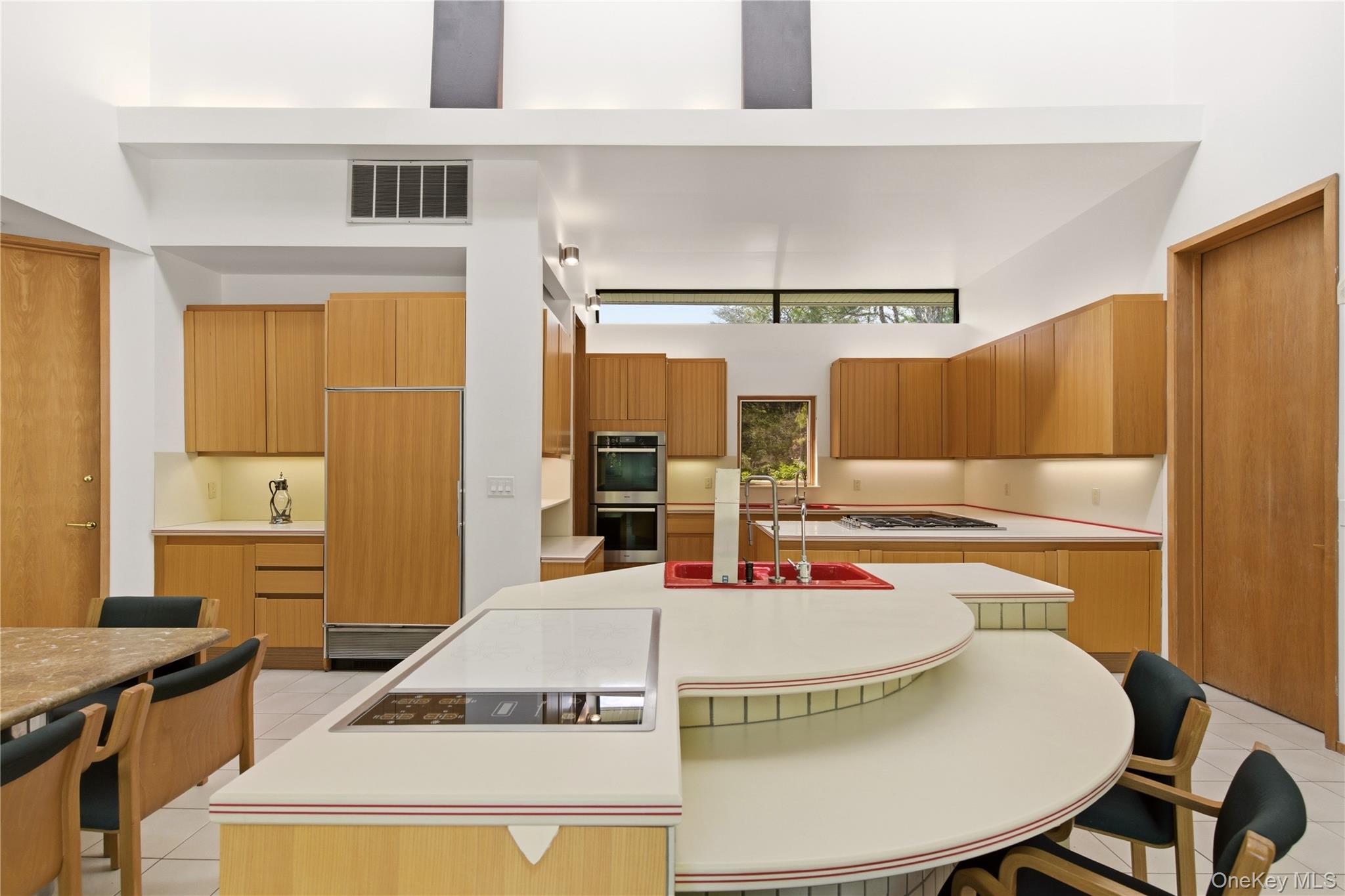 6 Deepwood Court