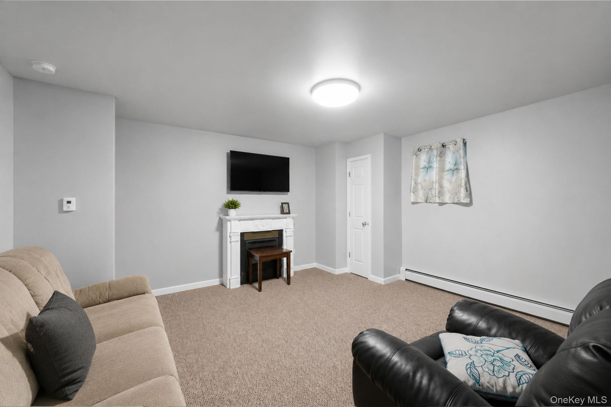 20 Essex Circle