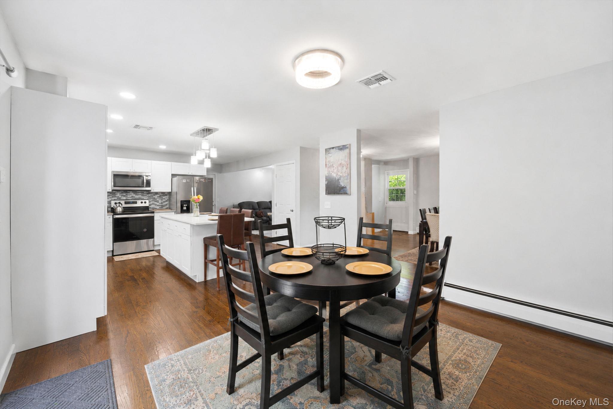 20 Essex Circle