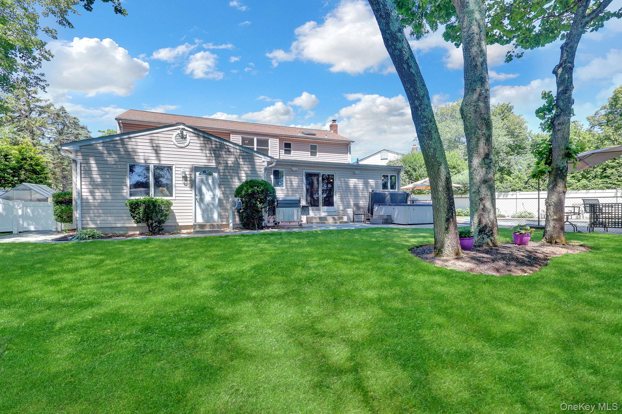 54 Sandy Hollow Drive