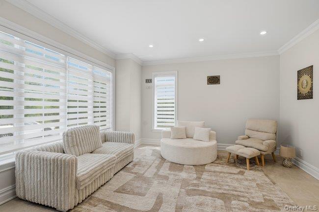 23 Woodbury Road