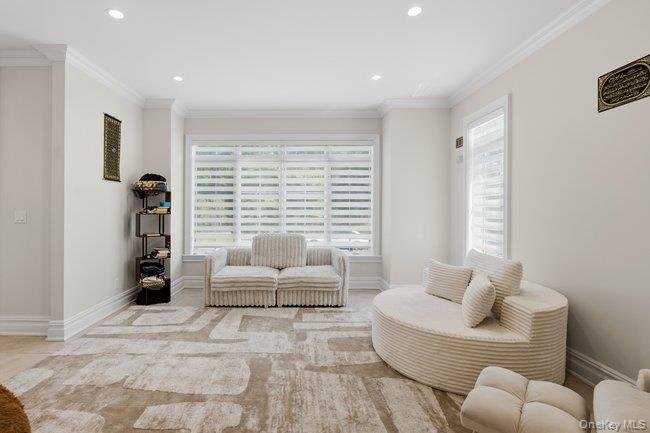 23 Woodbury Road