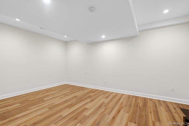 23 Woodbury Road