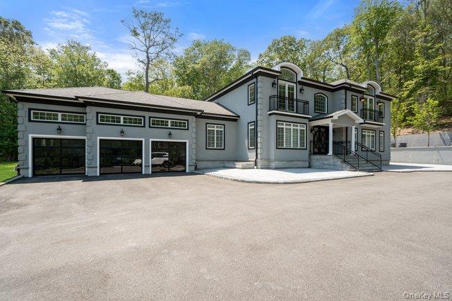 23 Woodbury Road