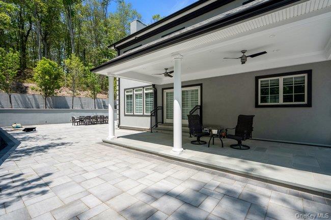 23 Woodbury Road