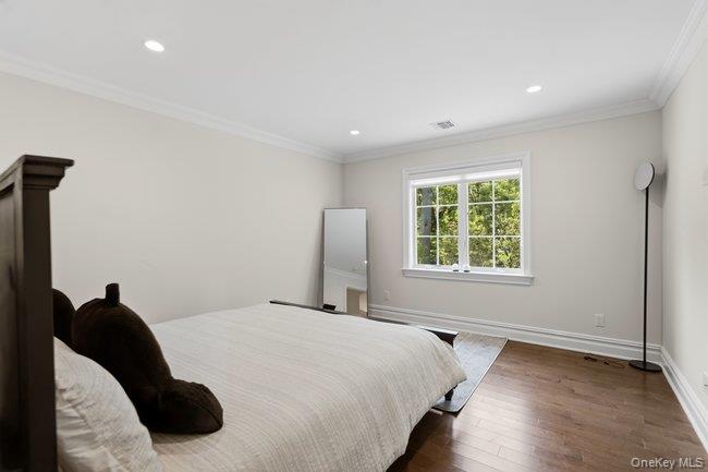 23 Woodbury Road