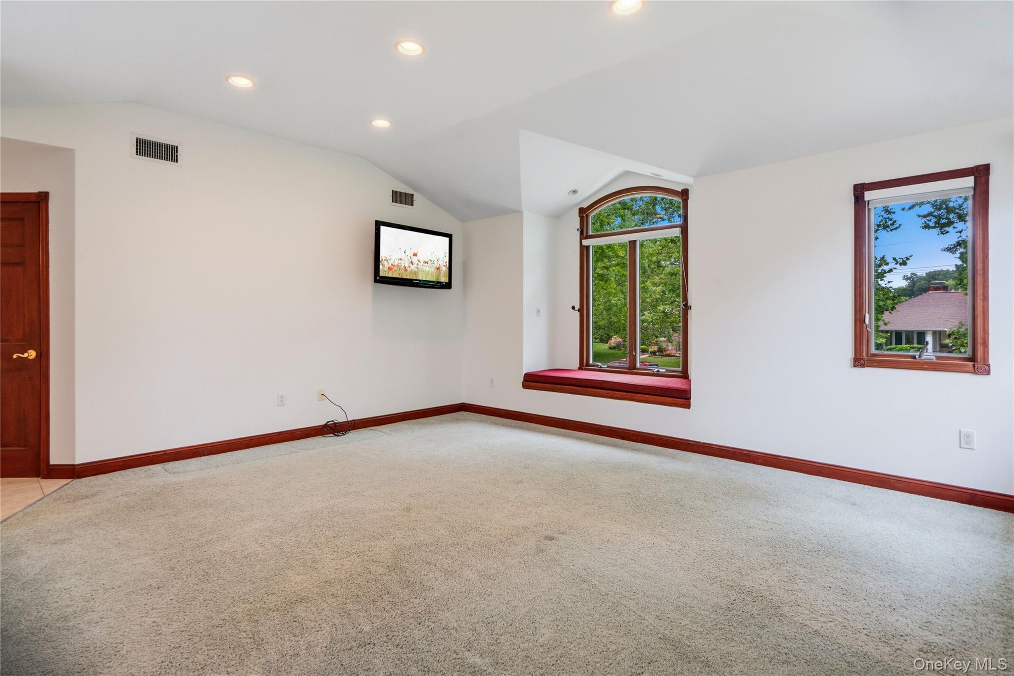565 Mohawk Road