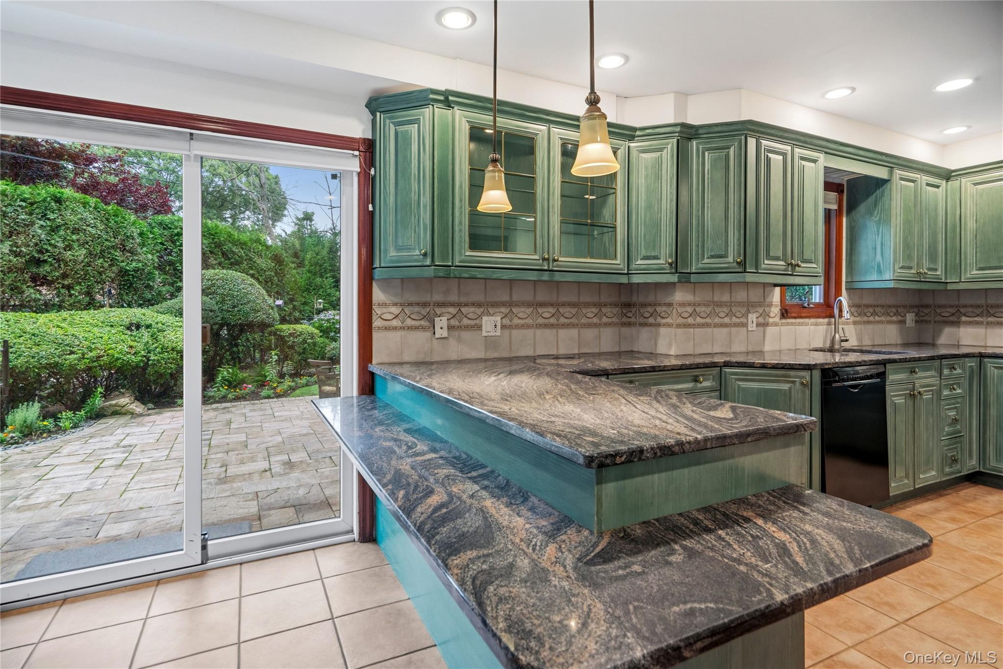 565 Mohawk Road