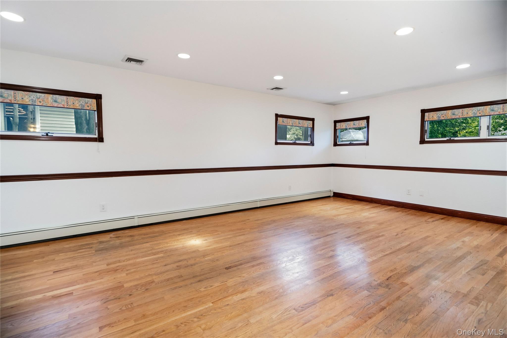 565 Mohawk Road
