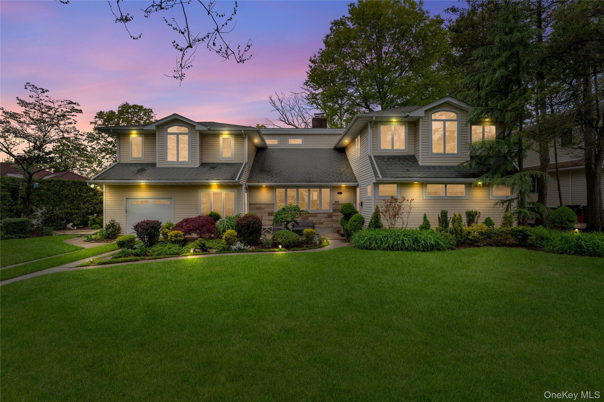 565 Mohawk Road