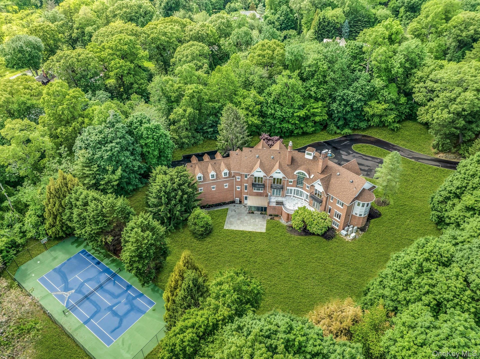 12 Saddle Ridge Road