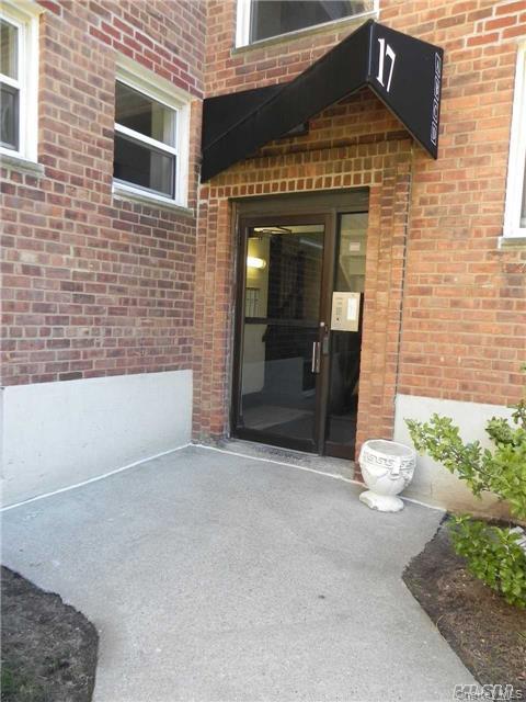 17 Schenck Avenue Unit: 3B