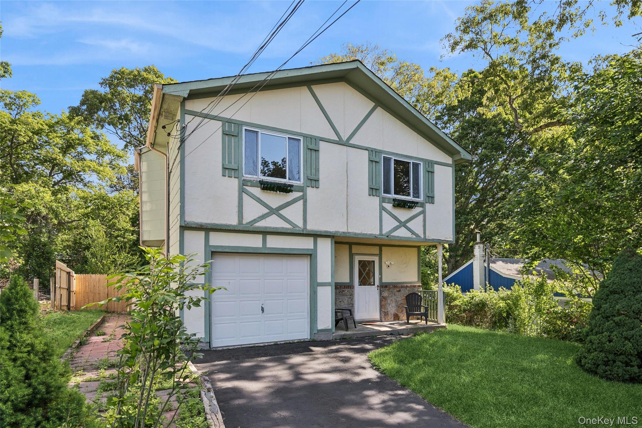 244 Lakeside Trail