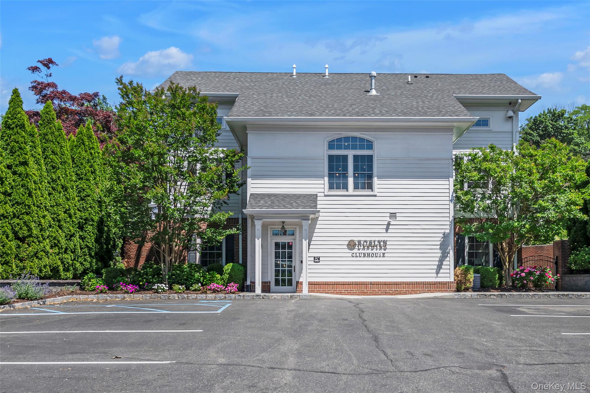 402 Grist Mill Circle