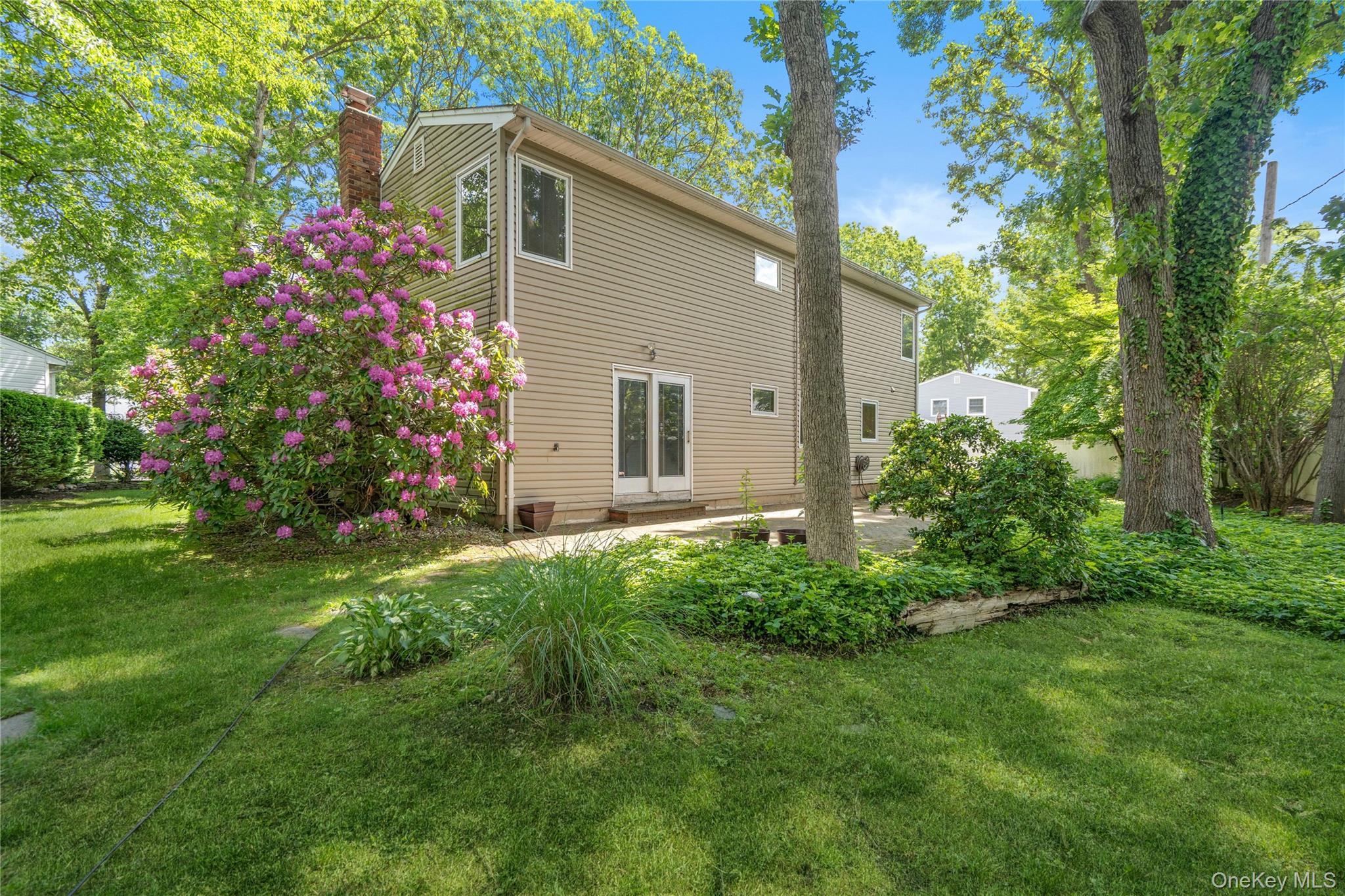 5 Simon Court
